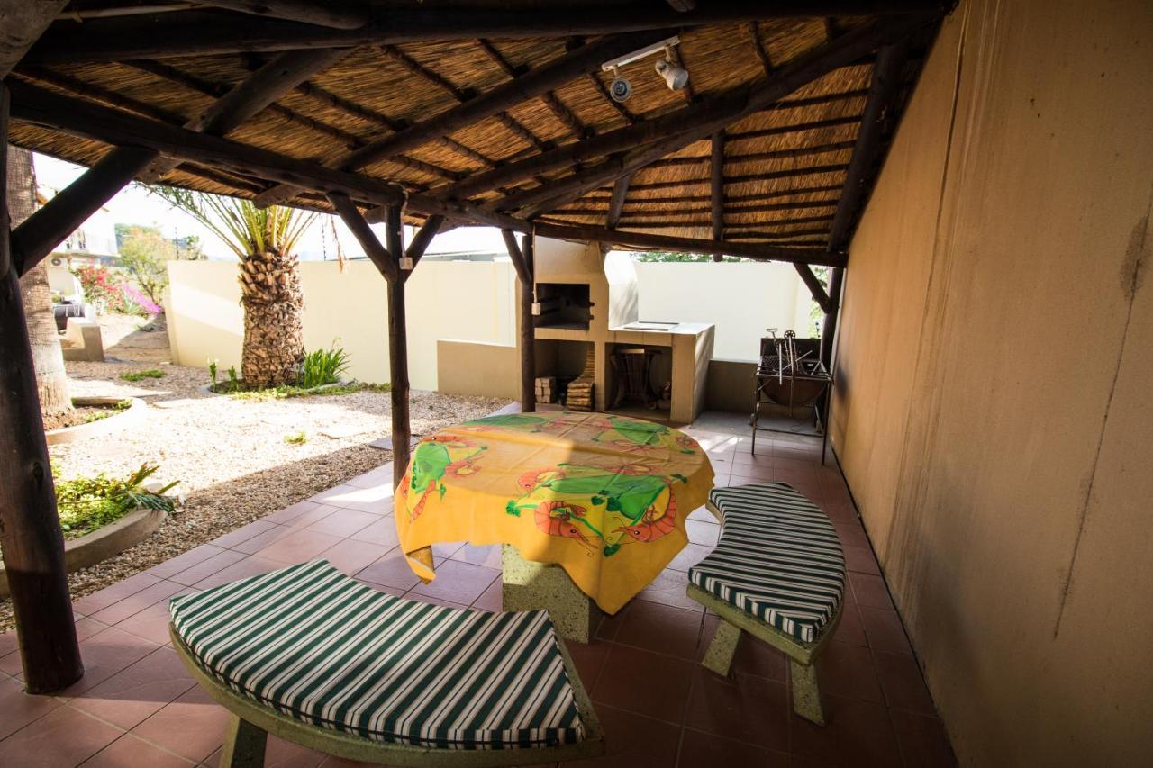 John-Lou'S One-Bedroom Apartment Windhoek Exterior foto