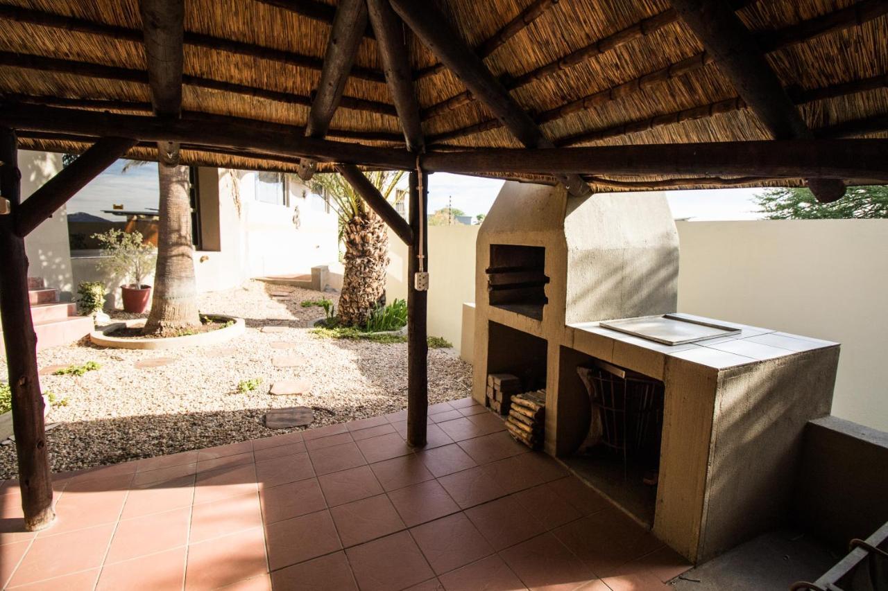 John-Lou'S One-Bedroom Apartment Windhoek Exterior foto