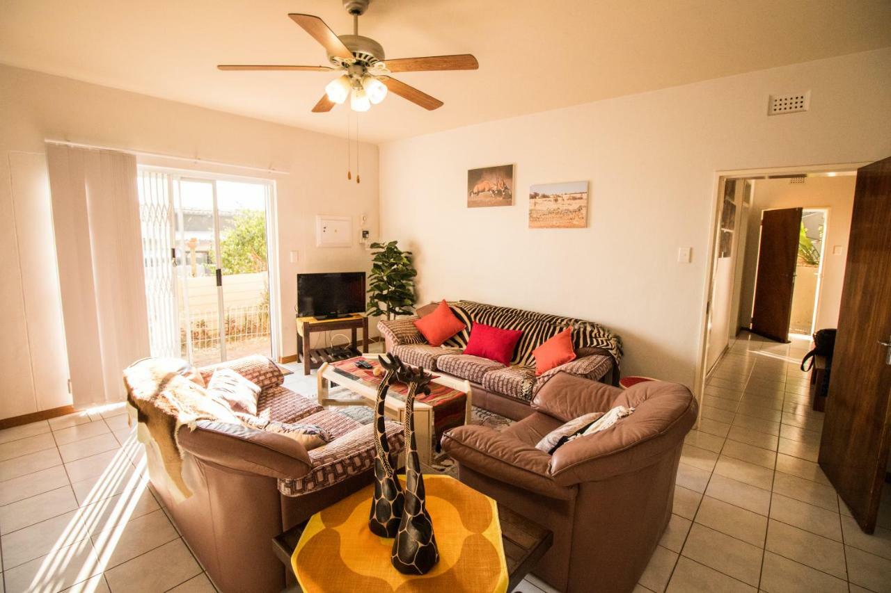 John-Lou'S One-Bedroom Apartment Windhoek Exterior foto