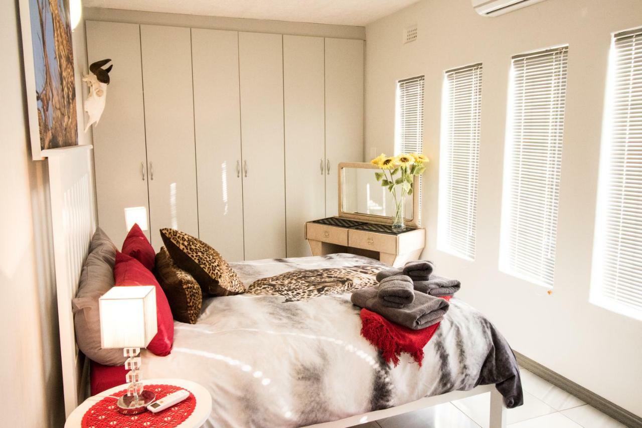 John-Lou'S One-Bedroom Apartment Windhoek Exterior foto