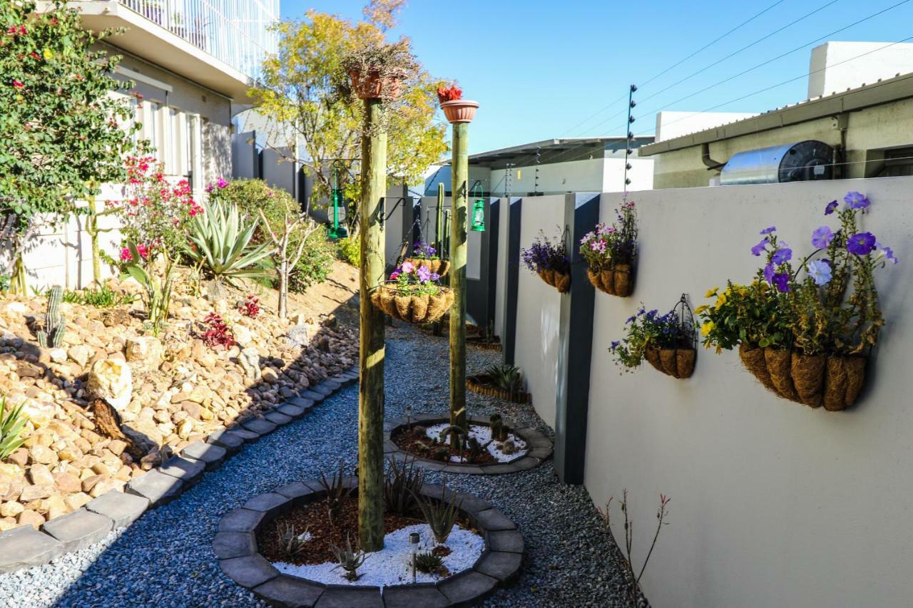 John-Lou'S One-Bedroom Apartment Windhoek Exterior foto