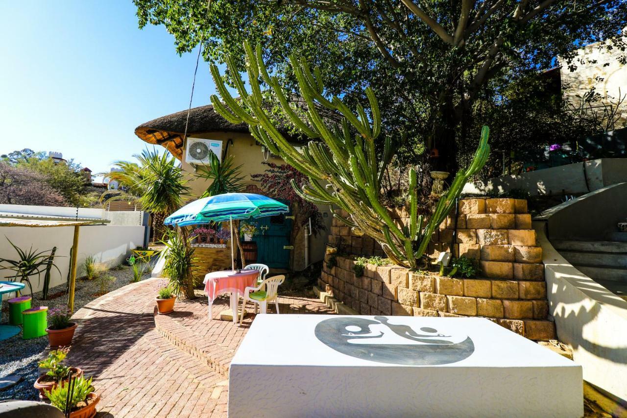 John-Lou'S One-Bedroom Apartment Windhoek Exterior foto